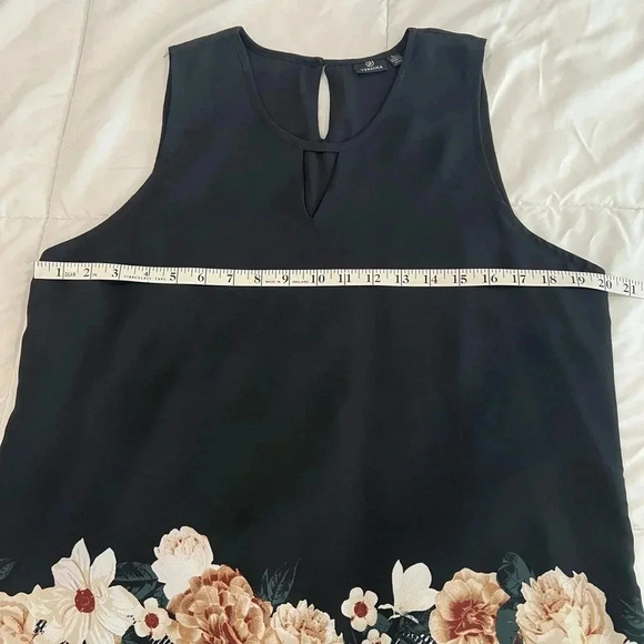 Versona loose fitting sleeveless top, black with fall color floral detail at hem - Picture 5 of 13